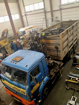 ремонт ломовоза картинка