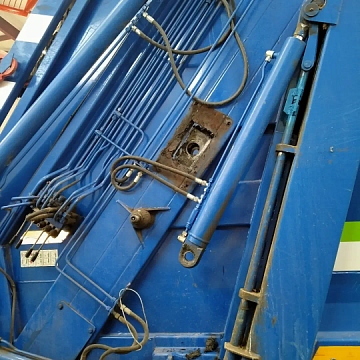 ремонт гидравлики коммунальной техники картинка